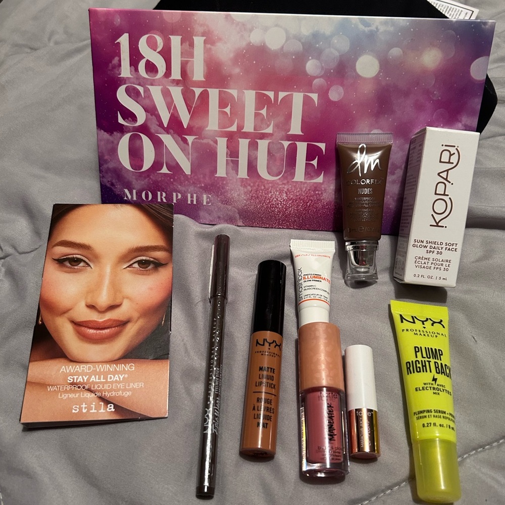 Makeup bundle